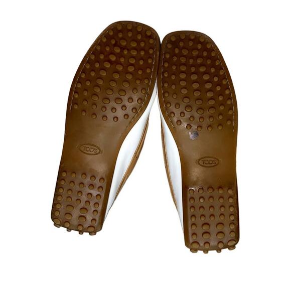 Tod's Leather Loafers Slip On Country Club Preppy Driving Moccasin Flats 6.5 - Picture 6 of 8